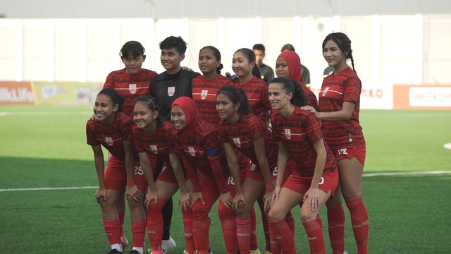 Pemain Persis putri. Foto: Andi Sidiq/kumparan