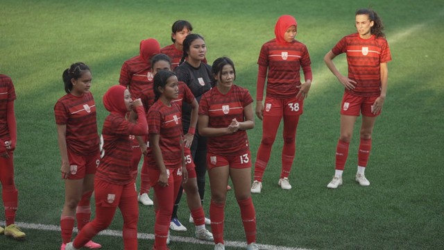 Pemain Persis putri. Foto: Andi Sidiq/kumparan
