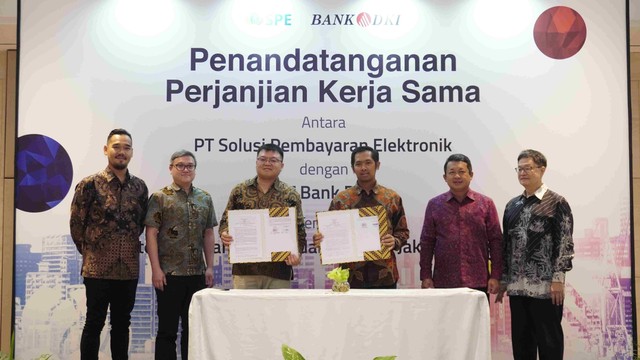 Penandatanganan kerja sama Bank DKI dengan SPE Solution