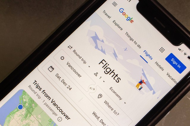 Ilustrasi Google Flights. Foto: Koshiro K/Shutterstock