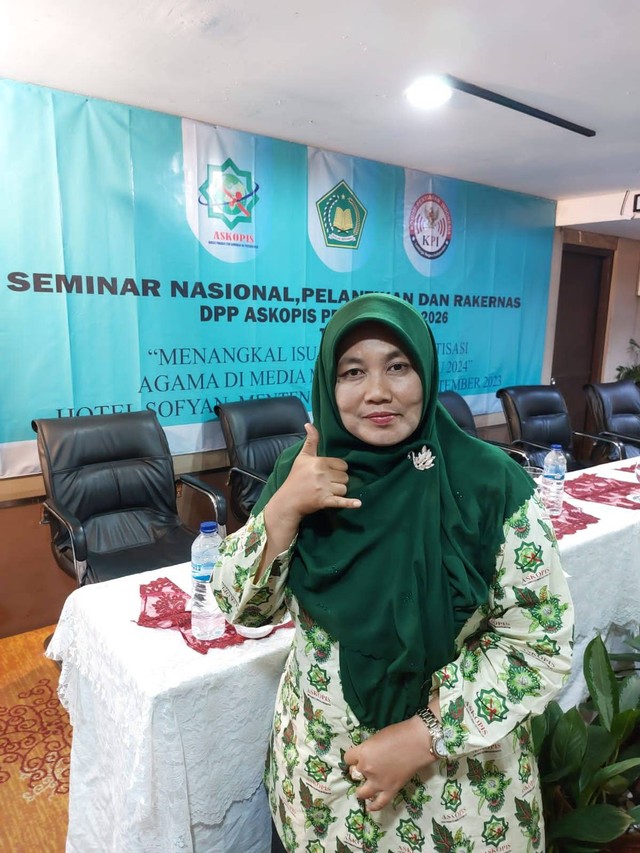 Dosen KPI Unismuh Ikuti Seminar dan Pelantikan DPP ASKOPIS