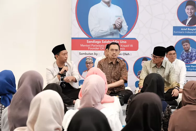 Komisaris Independen Bank Syariah Indonesia (BSI), Arief Rosyid dalam acara Sharia Talk OK OCE di Aula Jenggala (3/9)