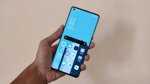 Ilustrasi cara mengecilkan aplikasi di HP Oppo. Foto: Aulia Rahman Nugraha/kumparan