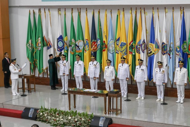 Mendagri Tito Karnavian melantik sembilan Pj Gubernur pengganti kepala daerah yang purna tugas per 5 September 2023 di Kementerian Dalam Negeri, Jakarta, Selasa (5/9/2023). Foto: Jamal Ramadhan/kumparan