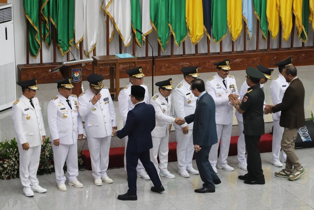 Pelantikan sembilan Pj Gubernur pengganti kepala daerah yang purna tugas per 5 September 2023 di Kementerian Dalam Negeri, Jakarta, Selasa (5/9/2023). Foto: Jamal Ramadhan/kumparan