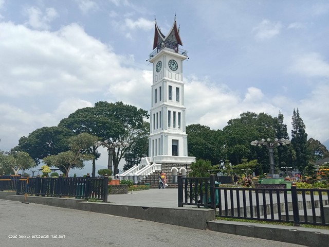 Ilustrasi: Jam Gadang di Bukittinggi, Sumbar. Foto koleksi Israr Iskandar