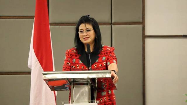 Bupati Kepulauan Sitaro, Evangelian Sasingen