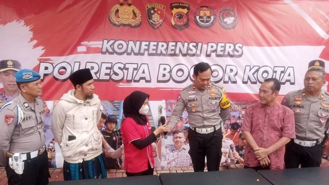 Proses mediasi kasus seorang pengendara motor jadi korban tabrak lari mobil berpelat merah. Foto: Dok. Istimewa