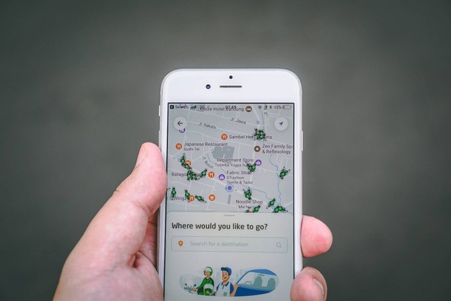Ilustrasi Kode Voucher Gojek September 2023. Foto: Unsplash.com/Fikri Rasyid