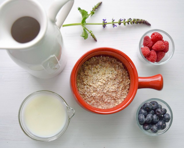 Ilustrasi Cara Memasak Bubur Nasi. Foto: Unsplash/Cleanlight Photo