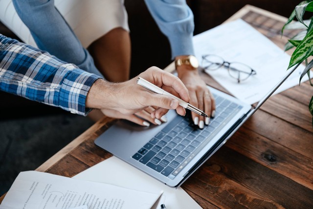 Ilustrasi Cara Buat Curriculum Vitae, Foto: pexels/Alexander Suhorucov
