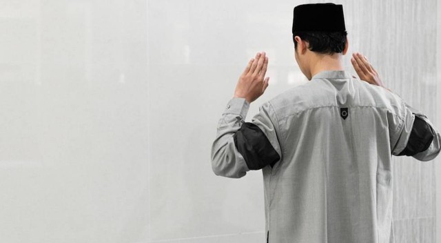 Ilustrasi Apakah Prinsip Seorang Manusia Melaksanakan Ibadah? - Sumber Unsplash/Masjid Pogung Dalangan