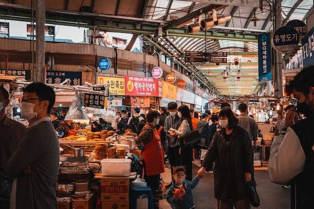 Ilustrasi Lotte Alley, sumber foto: unsplash.com