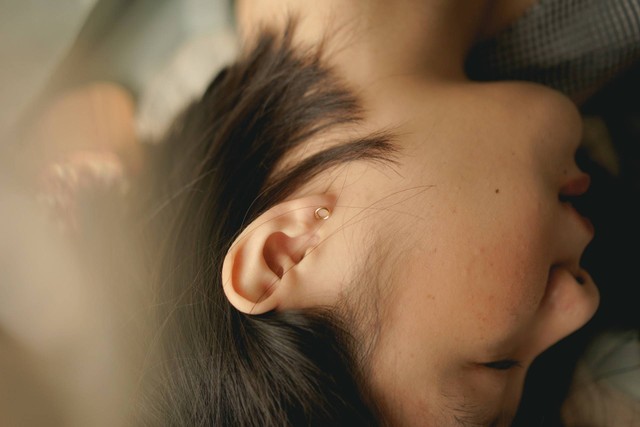 Fungsi Daun Telinga adalah Sebagai Penangkap Suara. Sumber: https://unsplash.com