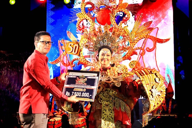 PT Bukit Asam Tbk (PTBA) turut mendukung event Sawahlunto International Songket Silungkang Carnival (SISSCa) ke-9 yang digelar oleh Pemerintah Kota Sawahlunto pada 7-10 September 2023. dok. PTBA
