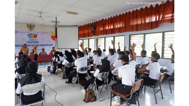 Peserta program kesiapan kerja Life Skills mengikuti pelatihan di Wonogiri, Jawa Tengah. Foto: Yayasan Plan International Indonesia.