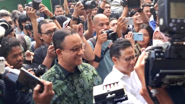 Bacapres Anies Baswedan dan Ketum PKB Muhaimin Iskandar tiba di DPP PKB, Jakarta, Senin (11/9/2023). Foto: Annisa Thahira Madina/kumparan