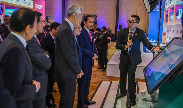 Presiden Republik Indonesia, Joko Widodo, dalam Forum ASEAN-Indo-Pacific (AIPF) rangkaian KTT ke-43 ASEAN. Foto: dok. PLN