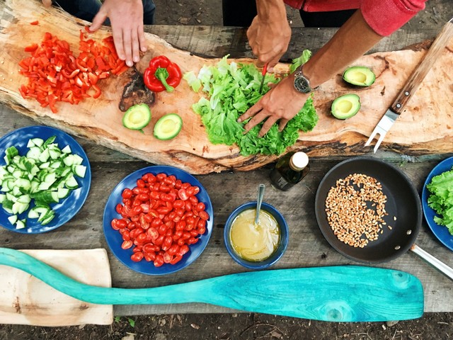 Ilustrasi Cara Membuat Sayur Capcay. Foto: Unsplash/Maarten van den Heuvel