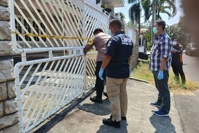 Tim Jatanras Polda Metro kembali melakukan olah TKP di Cinere, Depok, Selasa (12/6/2023). Foto: Dok. Istimewa