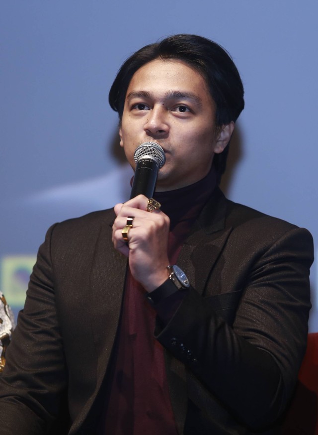 Deva Mahenra saat konferensi pers film Kisah Tanah Jawa, di Epicentrum, Kuningan, Jakarta, Rabu (13/9/2023). Foto: Dok. Agus Apriyanto