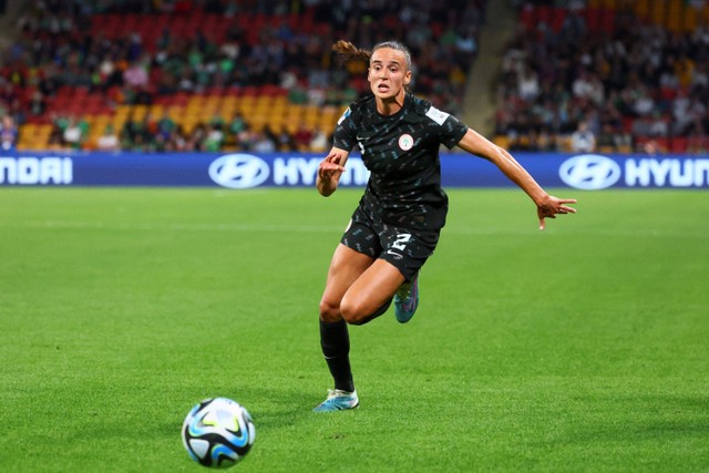 Bek Nigeria Ashleigh Plumptre saat pertandingan sepak bola Grup B Piala Dunia Wanita Australia dan Selandia Baru 2023 antara Irlandia dan Nigeria di Stadion Brisbane di Brisbane pada 31 Juli 2023. Foto: Patrick Hamilton / AFP