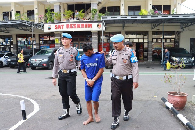 Ashar Suhada (tengah). Foto: Humas Polda Jateng