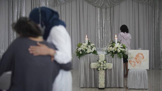 Suasana persemayaman terakhir Eko Prawoto di Perkumpulan Urusan Kematian Jogjakarta (PUKJ), Kamis (14/9). Foto: Arif UT/Pandangan Jogja