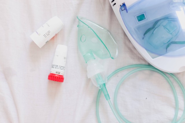  Ilustrasi  Cara Penggunaan Nebulizer, Foto Unsplash/Sincerely Media