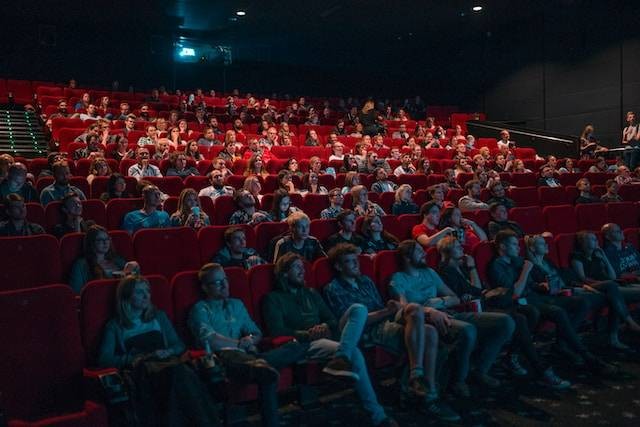 Ilustrasi film horor di bioskop bulan September 2023, sumber foto: unsplash.com/Krists Luhaers