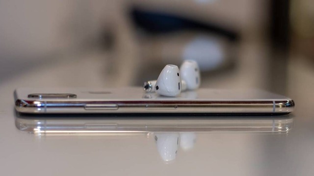 Ilustrasi cara setting AirPods di iPhone. Foto: Anestiev/Pixabay