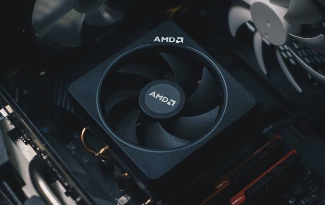 Ilustrasi AMD 10 setara dengan Intel seri apa? Foto: Unsplash.com/Vladimir Malyutin
