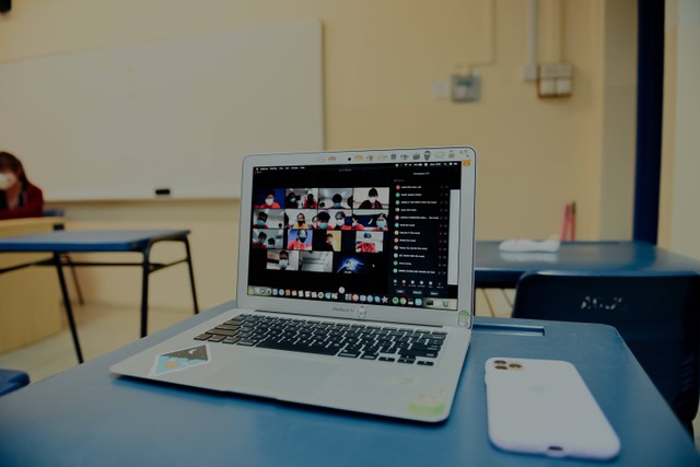 Ilustrasi Kunci jawaban IPA kelas 9 halaman 112, sumber: unsplash/LucasLaw