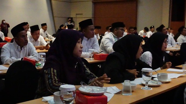 Pelatihan branding bisnis melalui digitalisasi dan desain produk yang diberikan Dewan Masjid Indonesia (DMI) Perwakilan Wilayah Provinsi Jawa Timur untuk para remaja masjid. Foto-foto: Masruroh/Basra