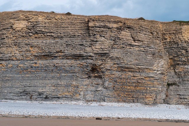 Ilustrasi batuan sedimen. Sumber foto: pexels/Paul FLPLF.