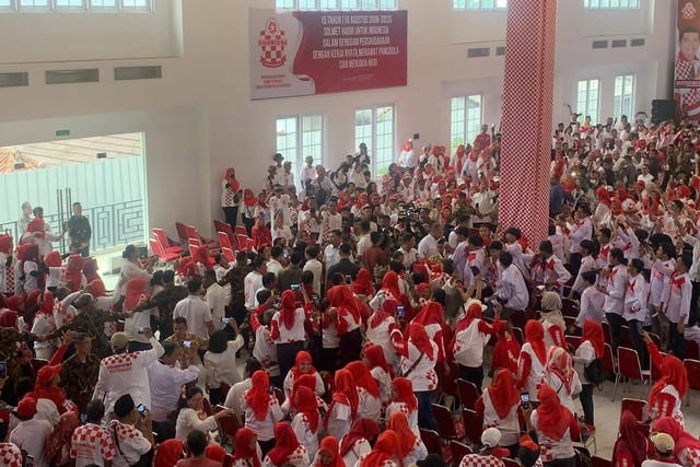 Presiden Jokowi menghadiri Rembuknas Relawan 'Solmet' di Bogor, Sabtu (16/9/2023). Foto: Paulina Herasmaranindar/kumparan