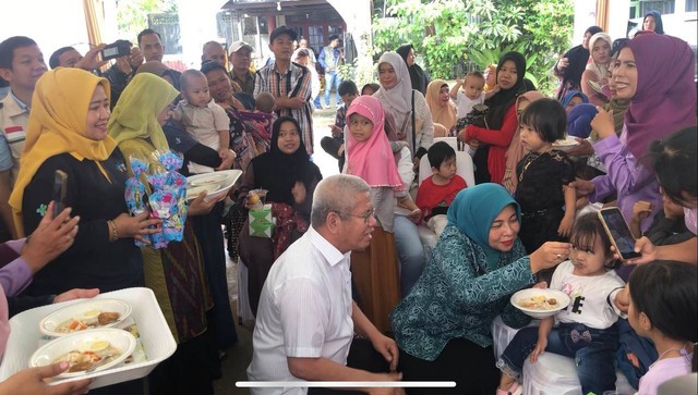 TP PKK Kalbar Gelar Edukasi Gizi Pada Ibu Hamil, Ibu Bayi, dan Balita untuk Cegah Stunting di Posyandu Langsat. Foto: Dok. Pemprov Kalbar