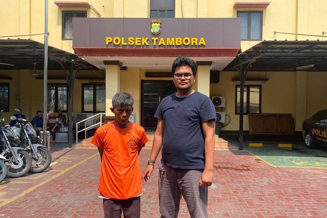 Polsek Tambora tangkap pelaku pencabulan ke anak 13 tahun. Foto: Polsek Tambora