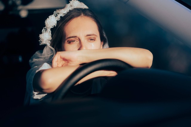 Ilustrasi pengantin perempuan mengalami wedding anxiety. Foto: Shutterstock