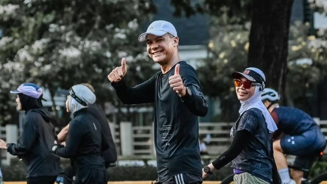 Ganjar Pranowo jogging di CFD Jakarta, Minggu (17/9/2023). Foto: Instagram/@sport.bigpapaphoto