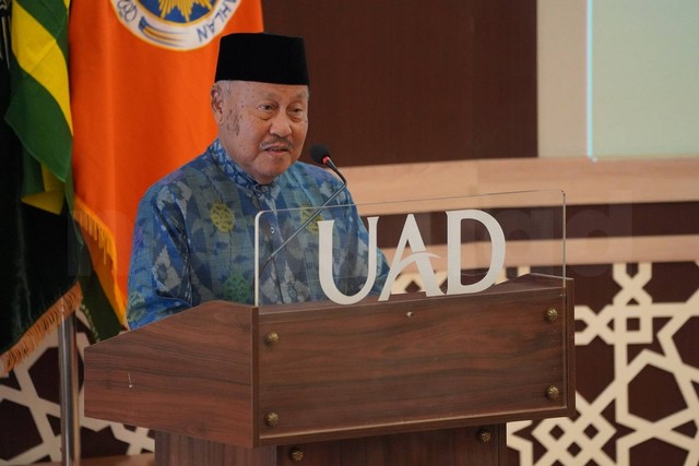 Putra Bungsu Jenderal Soedirman, Ir. Muhammad Teguh Soedirman saat menghadiri acara di Universitas Ahmad Dahlan (UAD) (Dok. Humas dan Protokol)