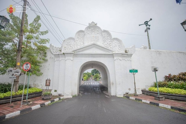 Plengkung Nirbaya (Plengkung Gading) diambil dari sisi selatan. Foto: Tepas Tandha Yekti Karaton Ngayogyakarta