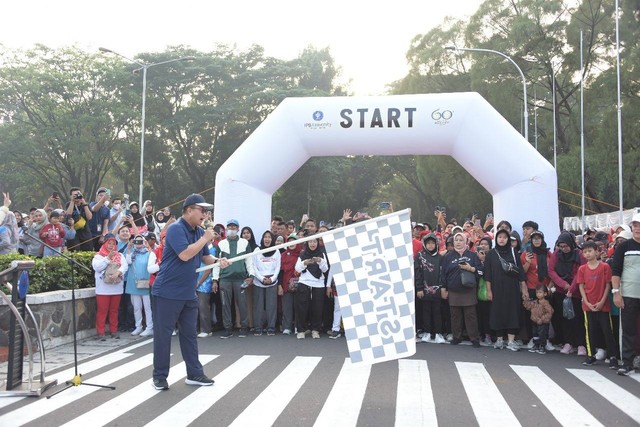 Keseruan Jalan Pagi Sehat dalam Rangka Dies Natalis ke-60 IPB University