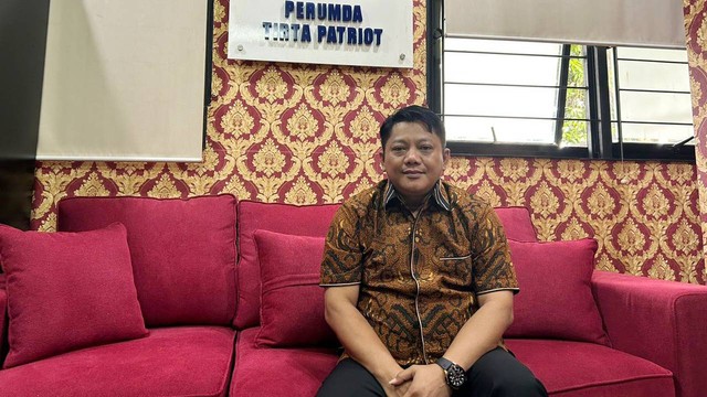 Direktur Utama PDAM Tirta Patriot, Ali Imam Faryadi, Selasa (19/9). Foto: Hedi/kumparan