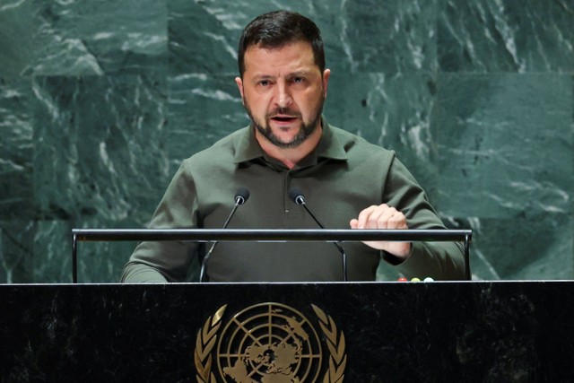 Presiden Ukraina Volodymyr Zelenskiy berpidato pada Sesi ke-78 Majelis Umum PBB di New York City, AS. Foto: Mike Segar/REUTERS