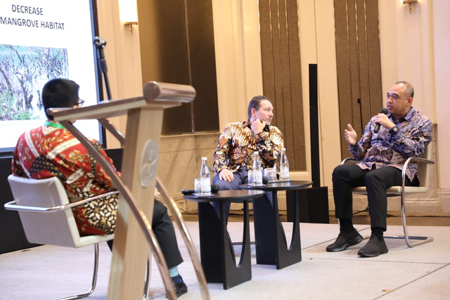 Bupati Tangerang Ahmed Zaki Iskandar dalam diskusi Indonesian Digital Council di The Langham Hotel, Jakarta, Rabu (20/9). Foto: Dok. Istimewa