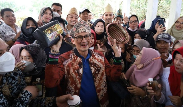 Rude Gebol Djuai, salah satu Mitra Binaan Program PLN Peduli. Foto: dok. PLN