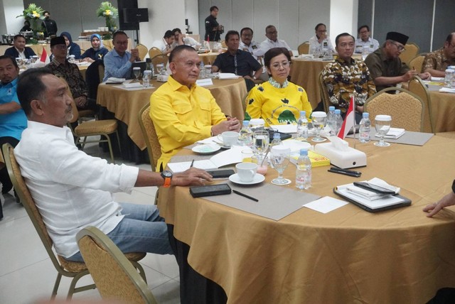 Silaturahmi Tim 8 KIM berlangsung di DPP Golkar Slipi, Jakarta Barat, Rabu (20/9/2023).  Foto: Iqbal Firdaus/kumparan