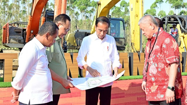 Presiden Joko Widodo pada acara Groundbreaking Hotel Nusantara, Penajam Paser Utara, 21 September 2023.
 Foto: Muchlis Jr - Biro Pers Sekretariat Presiden