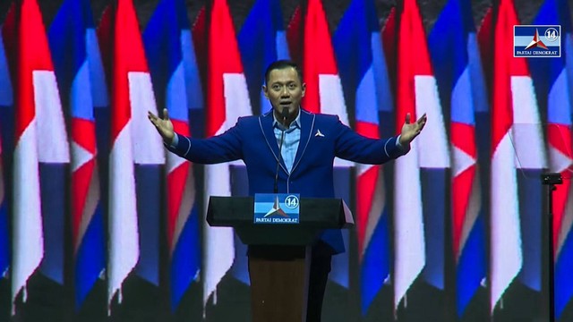 Ketum Partai Demokrat Agus Harimurti Yudhoyono menyampaikan sambutan pada acara Rapimnas Partai Demokrat di JCC Senayan, Jakarta, Kamis (21/9/2023).
 Foto: Youtube Partai Demokrat